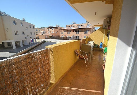 Апартаменти біля моря на Кіпрі, Паралімні