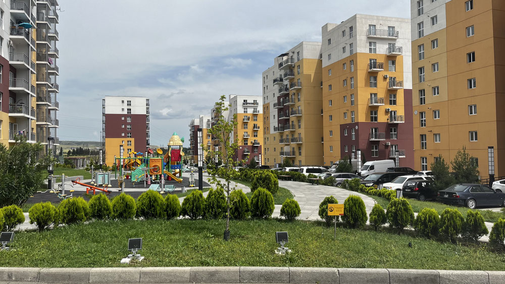 第比利斯海新城公寓 — 来自开发商和业主的房地产搜索引擎 GEOLN.COM. 照片 1