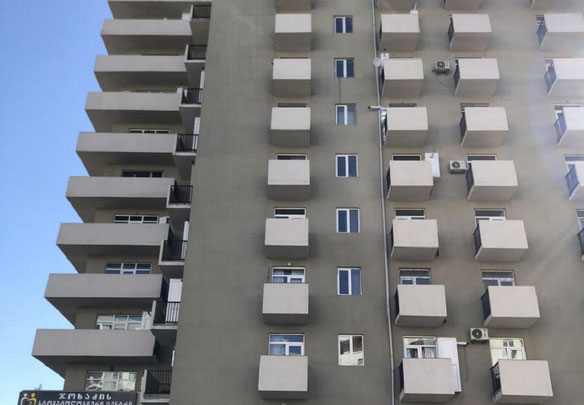 Didi Digomi的3室公寓