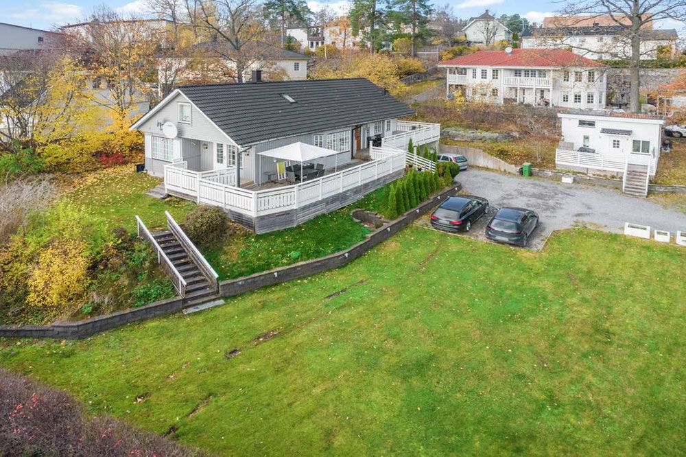 Нерухомість в Gamla Sodertaljevagen 182 — дивіться на пошуковику нерухомості GEOLN.COM. Фото 1