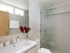 პრემიუმ 4 საძინებელი აუზის ვილა ოკეანისა და მთების ხედებით — უძრავი ქონების ყიდვა და მფლო ბელებისგან GEOLN.COM. ფოტო 18