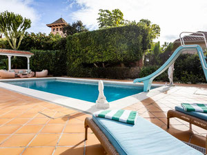 Villa 5 bedrooms 430 m² in Elviria, Spain — Find off-plan property or real estate resale directly from developers and owners GEOLN.COM. Photo 5