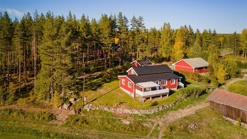 Propiedad en venta en Svartsbovagen 5 — mira el buscador inmobiliario GEOLN.COM. Foto 1