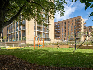 Real estate in Hendon Waterside — look at the real estate search engine GEOLN.COM. Photo 4