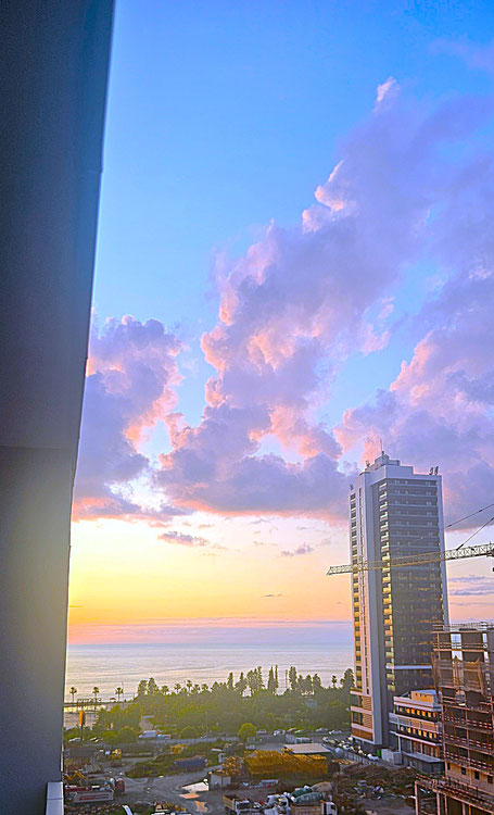 出售距离海边300米的公寓！🌅 — 来自开发商和业主的房地产搜索引擎 GEOLN.COM. 照片 1