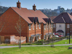 Real estate in Woodhurst Park — look at the real estate search engine GEOLN.COM. Photo 7