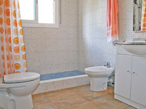 房子在西班牙，加泰罗尼亚，略雷特德马尔 — 来自开发商和业主的房地产搜索引擎 GEOLN.COM. 照片 12