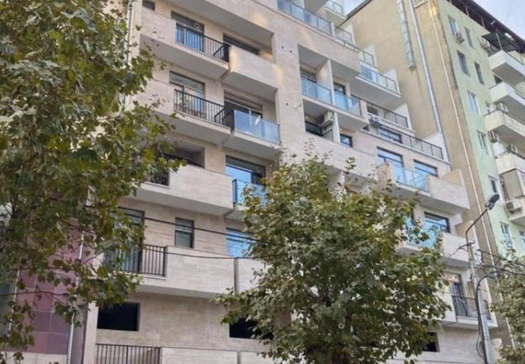 Se vende piso de 3 habitaciones