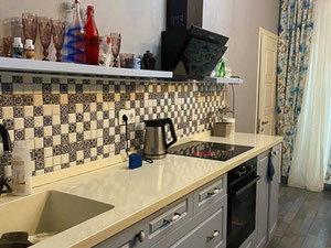 Zweizimmerwohnung auf der Straße. — Immobilien-Suchservice von Bauträgern und Eigentümern GEOLN.COM. Foto 10