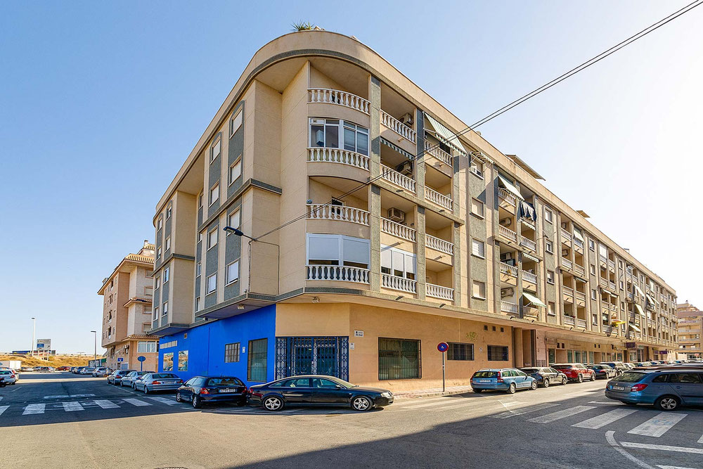 Penthouse 3 bedrooms 71 m² in Torrevieja, Spain — Find off-plan property or real estate resale directly from developers and owners GEOLN.COM. Photo 1