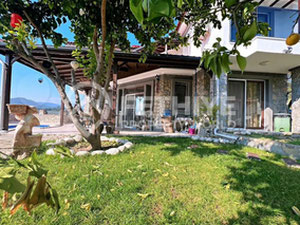 带游泳池和花园的别墅 — 来自开发商和业主的房地产搜索引擎 GEOLN.COM. 照片 10