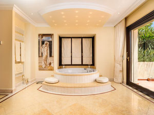 别墅 5 间卧室 1025 平方米，位于西班牙马贝拉 — 来自开发商和业主的房地产搜索引擎 GEOLN.COM. 照片 23