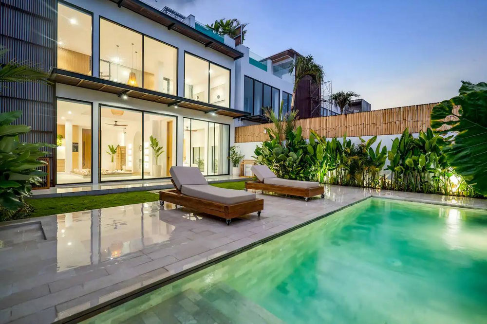 Villa Espaciosa con Alberca — Encuentre propiedades fuera del plan o reventa de bienes inmuebles directamente de desarrolladores y propietarios GEOLN.COM. Foto 1