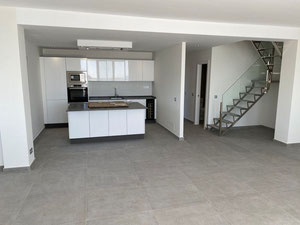 顶层公寓 3 间卧室 151 平方米，位于西班牙埃斯特波纳 — 来自开发商和业主的房地产搜索引擎 GEOLN.COM. 照片 4