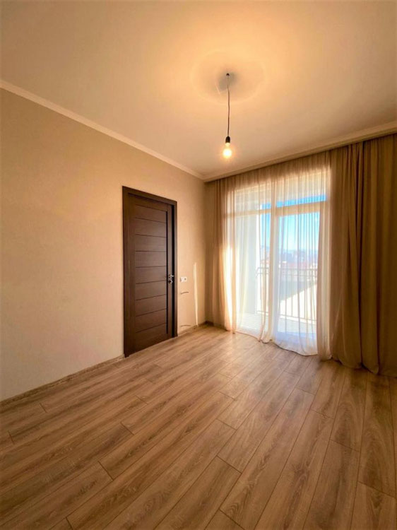 იყიდება 3 ოთახიანი ბინა — უძრავი ქონების ყიდვა და მფლო ბელებისგან GEOLN.COM. ფოტო 1