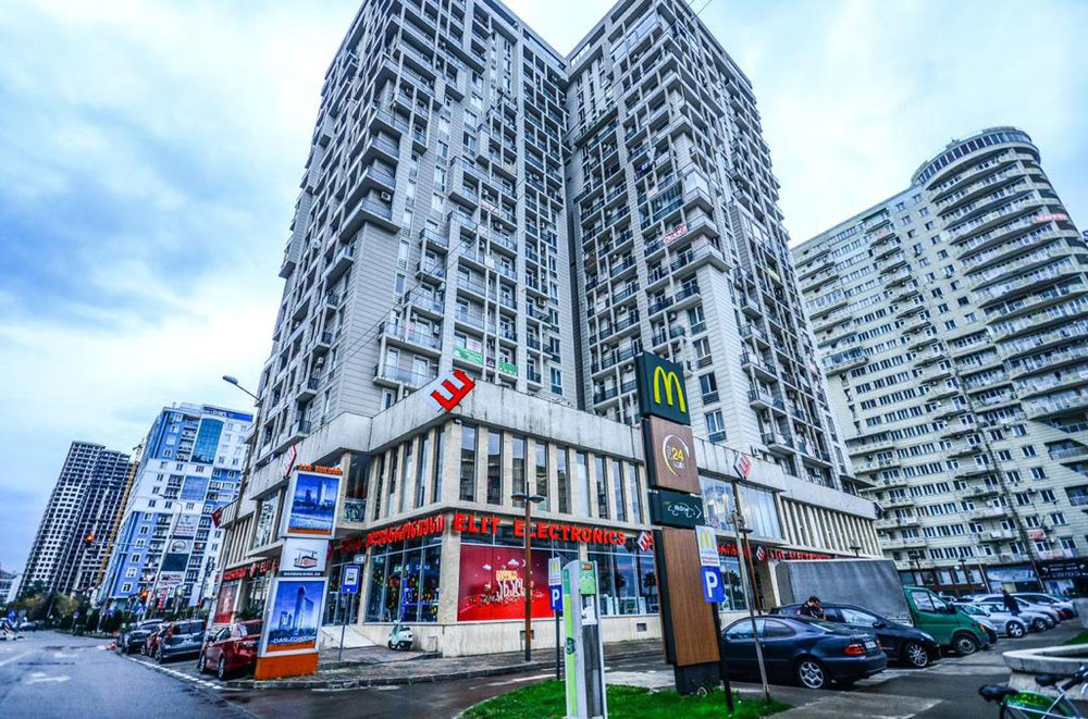 四房公寓出售 — 来自开发商和业主的房地产搜索引擎 GEOLN.COM. 照片 1