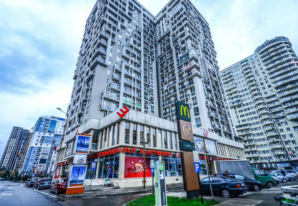 Продается 4-комнатная квартира