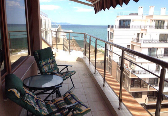 Квартира біля моря