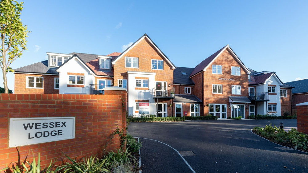 房地产在 Wessex Lodge — look at the real estate search engine GEOLN.COM. 照片 1