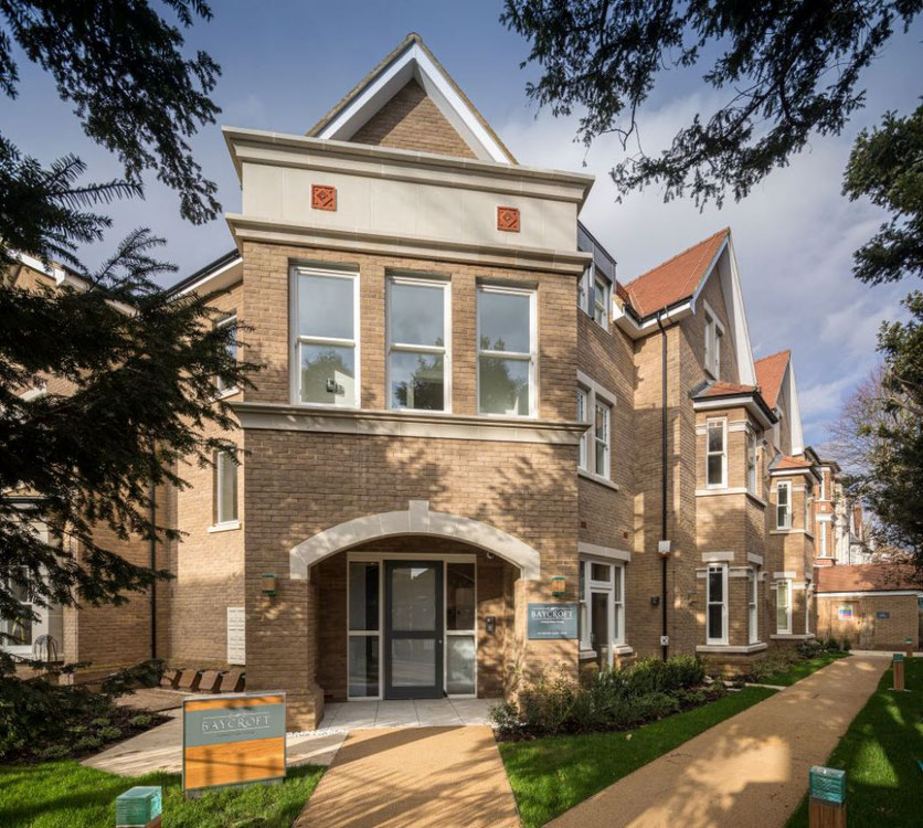 Real estate in Sutton Court Road — look at the real estate search engine GEOLN.COM. Photo 1