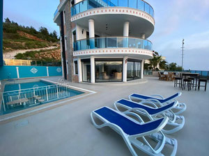 土耳其。阿拉尼亚。凯斯特尔。带游泳池的别墅 — 来自开发商和业主的房地产搜索引擎 GEOLN.COM. 照片 8