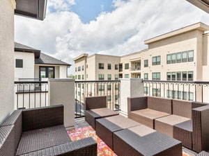 房地产在 Castle Court — look at the real estate search engine GEOLN.COM. 照片 4