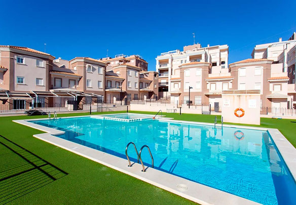 דירה 3 חדרי שינה 84 מ"ר בסנטה פולה, ספרד