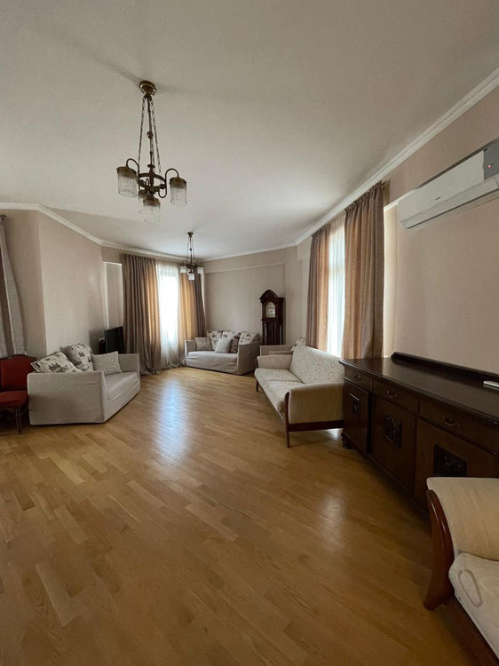 Se vende apartamento de 6 habitaciones — Encuentre propiedades fuera del plan o reventa de bienes inmuebles directamente de desarrolladores y propietarios GEOLN.COM. Foto 1