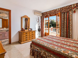 Villa 5 Schlafzimmer 300 m² in El Vicario, Spanien — Immobilien-Suchservice von Bauträgern und Eigentümern GEOLN.COM. Foto 7