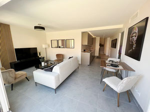 Vista al mar abierto, terraza en la azotea — Encuentre propiedades fuera del plan o reventa de bienes inmuebles directamente de desarrolladores y propietarios GEOLN.COM. Foto 9