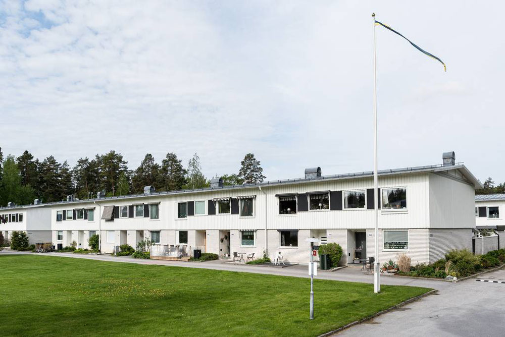 Real estate in Vetterslundsgatan 190 — look at the real estate search engine GEOLN.COM. Photo 1