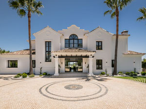 Villa 6 bedrooms 946 m² in Nueva Andalucia, Spain — Find off-plan property or real estate resale directly from developers and owners GEOLN.COM. Photo 26