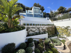 Moderne, luxuriöse Villa an der Côte d'Azur — Immobilien-Suchservice von Bauträgern und Eigentümern GEOLN.COM. Foto 4