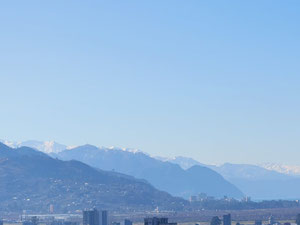 נמכרת דירה בבטומי — חיפוש נדל"ן מפרטי ומקבלן GEOLN.COM. תמונה 3