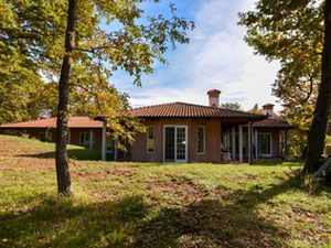 Casa en las afueras de Eslovenia, Möre og Romsdal, Sezana — Encuentre propiedades fuera del plan o reventa de bienes inmuebles directamente de desarrolladores y propietarios GEOLN.COM. Foto 11