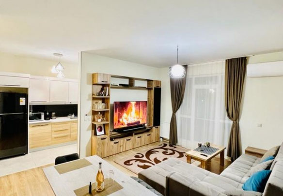 Продається 4 кімнатна квартира.