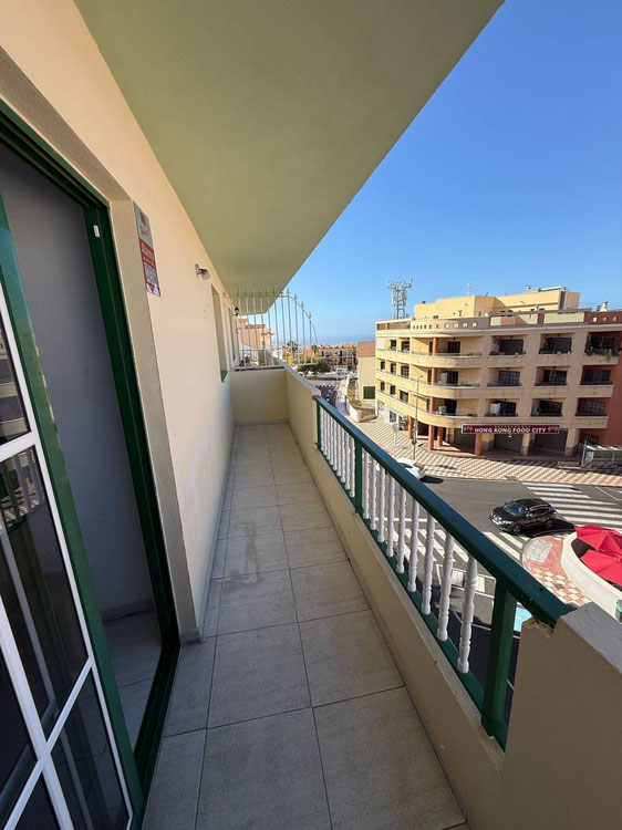 პენტჰაუსი პოტენციალით ადეჟეში | 92 მ² | 3 საძინებელი | — უძრავი ქონების ყიდვა და მფლო ბელებისგან GEOLN.COM. ფოტო 1