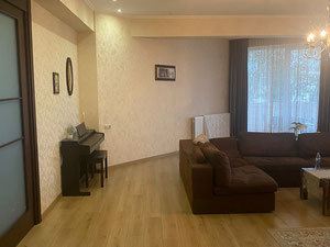 “House on Kura”综合楼内的 4 室公寓 — 来自开发商和业主的房地产搜索引擎 GEOLN.COM. 照片 2