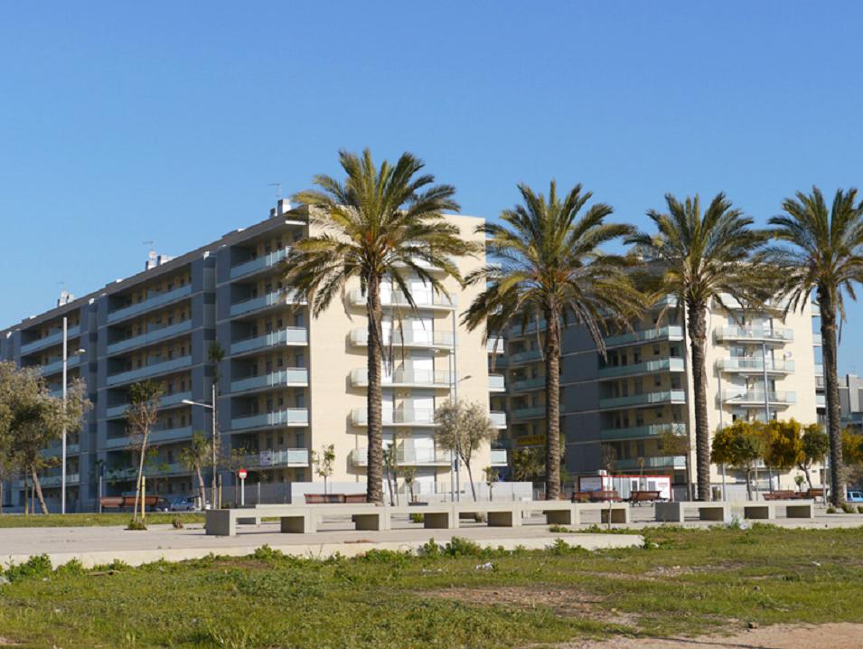 房地产在 Residencial Port Badalona — look at the real estate search engine GEOLN.COM. 照片 1
