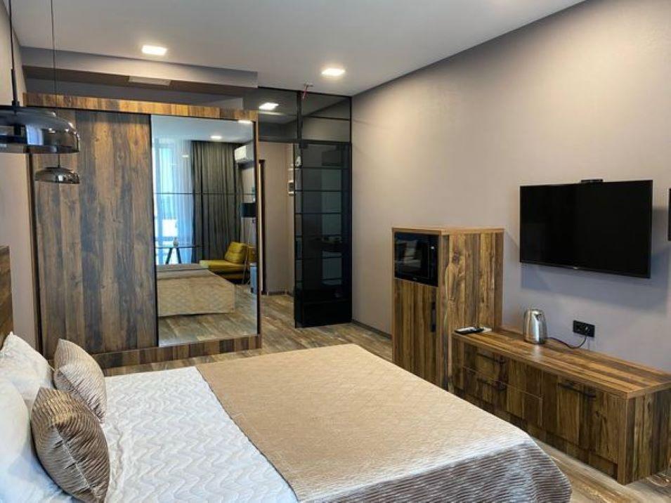 紧急出售带停车位的舒适单间公寓 — 来自开发商和业主的房地产搜索引擎 GEOLN.COM. 照片 1