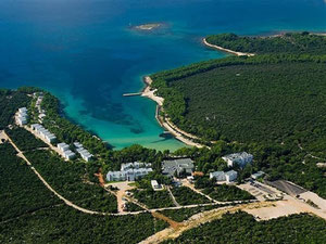 Нерухомість в CRVENA LUKA RESORT — дивіться на пошуковику нерухомості GEOLN.COM. Фото 3