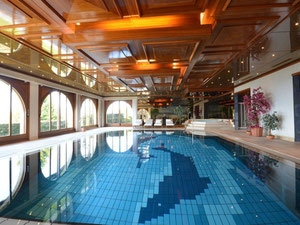 Villa in Switzerland, Blonie — Find off-plan property or real estate resale directly from developers and owners GEOLN.COM. Photo 3