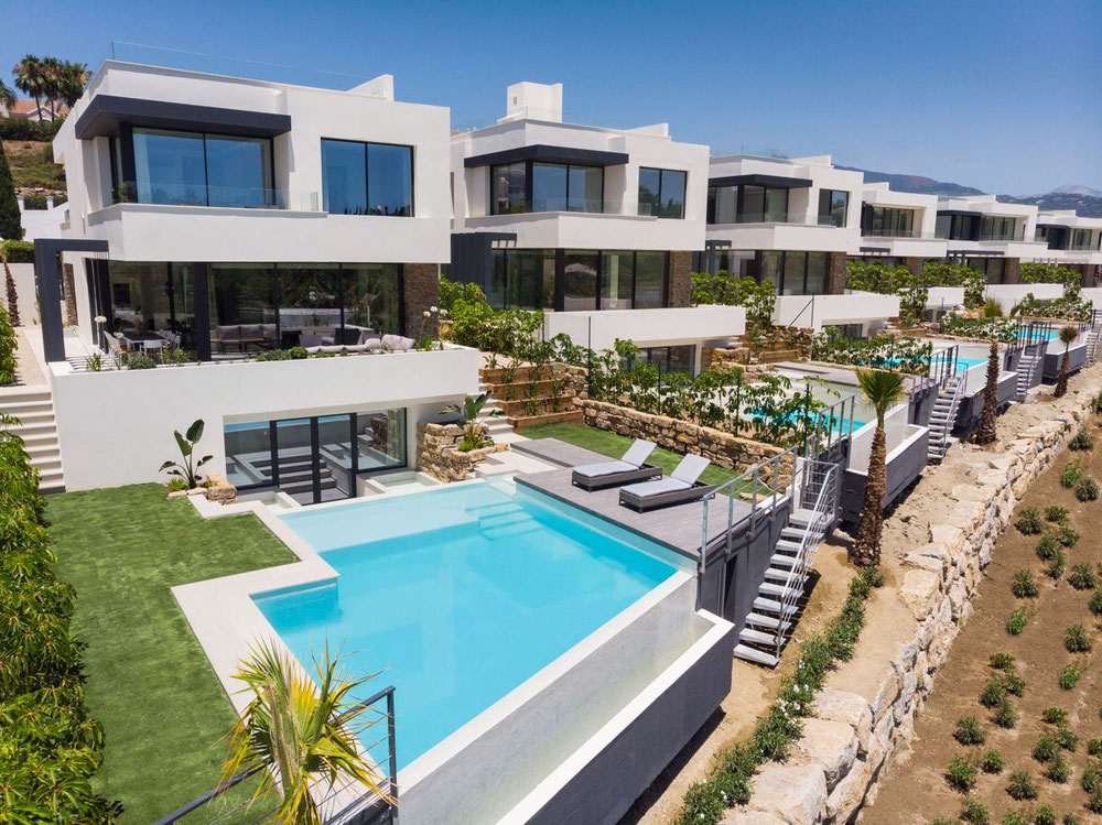 别墅 4 间卧室 402 平方米，位于西班牙新黄金地带 — 来自开发商和业主的房地产搜索引擎 GEOLN.COM. 照片 1