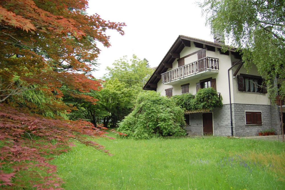 Villa in the mountains in Italy, Piedmont, Verbania — Find off-plan property or real estate resale directly from developers and owners GEOLN.COM. Photo 1