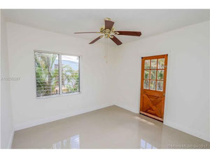 美国房子，佛罗里达州，海厄利亚 — 来自开发商和业主的房地产搜索引擎 GEOLN.COM. 照片 11