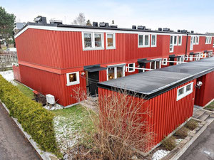 Real estate in Norra Fiskebacksvagen 190 — look at the real estate search engine GEOLN.COM. Photo 3