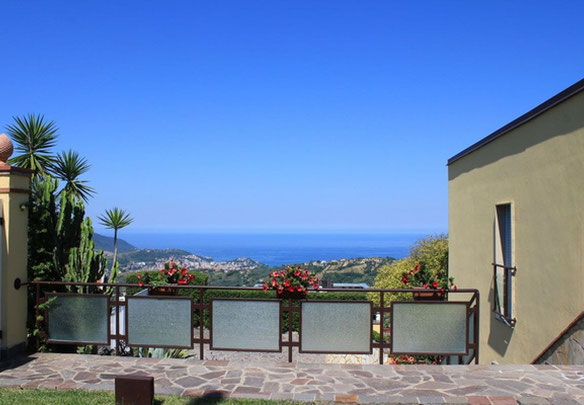 Villa in the suburbs, by the sea in Italy, Campania, Salerno