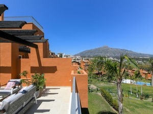 ბინა 2 ოთახიანი 160 მ² ნუევა ანდალუსიაში, ესპანეთში — უძრავი ქონების ყიდვა და მფლო ბელებისგან GEOLN.COM. ფოტო 3