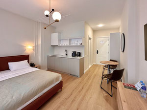 出售配备齐全的海景公寓，位于商务级别的“Steps”综合体内 — 来自开发商和业主的房地产搜索引擎 GEOLN.COM. 照片 7