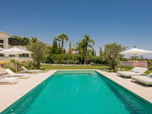 Villa 6 bedrooms 946 m² in Nueva Andalucia, Spain — Find off-plan property or real estate resale directly from developers and owners GEOLN.COM. Photo 30